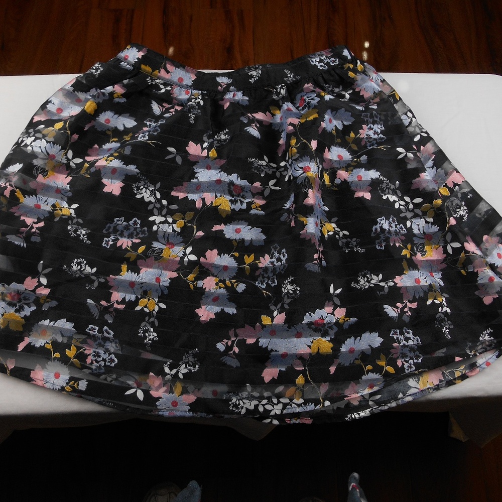 Xhilaration Skater Skirt Lined Floral Print